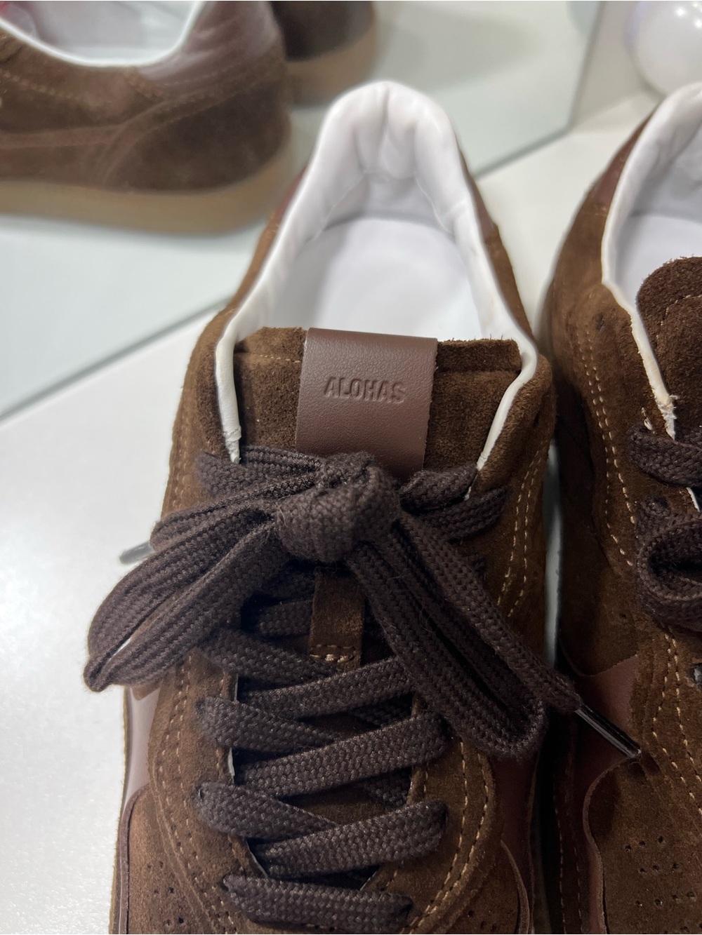 NWOT alohas 490 Rife Chocolate Brown women’s Sneakers size 9 - Picture 3 of 11